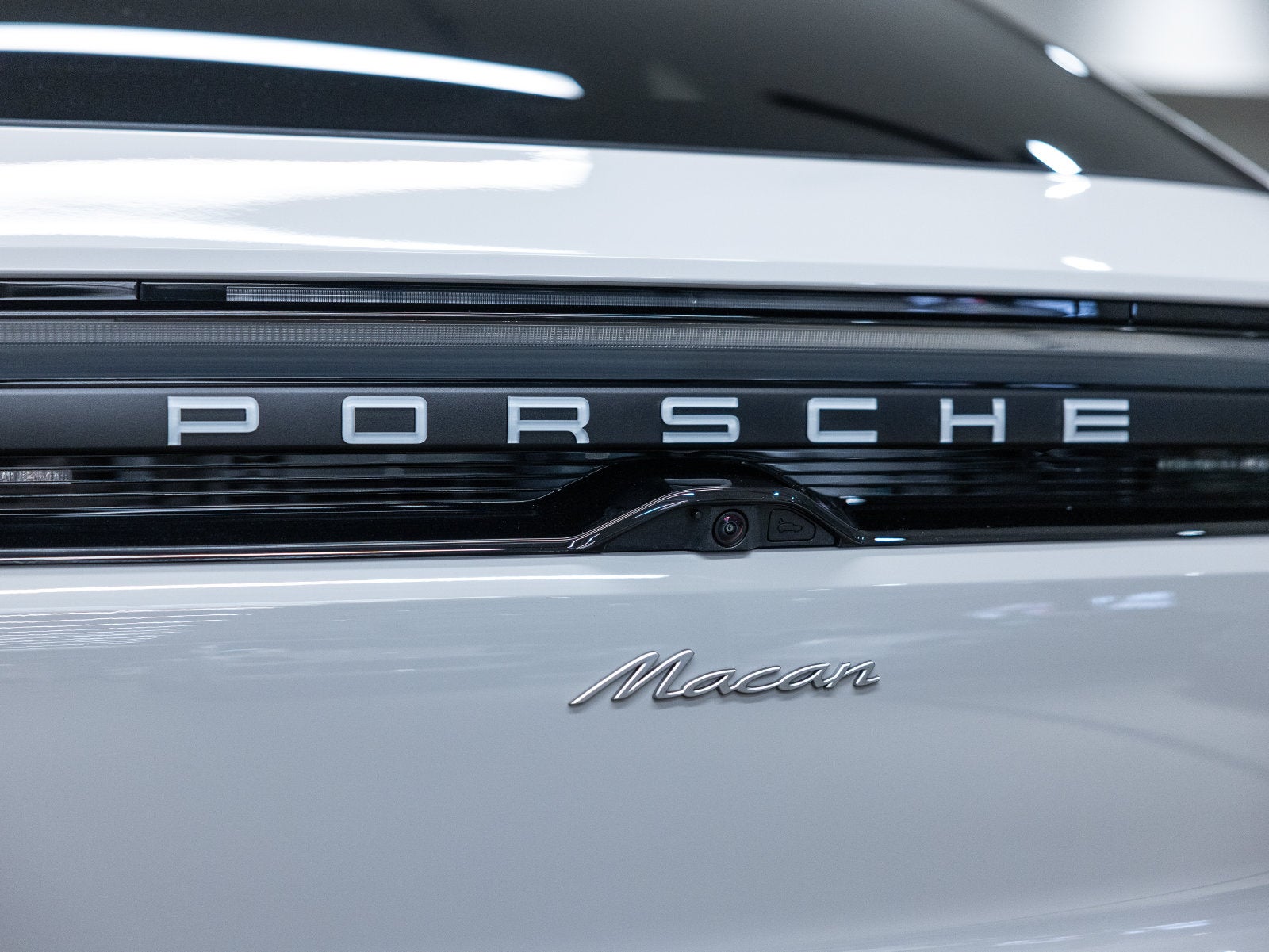 2026 Porsche Macan Macan Electric