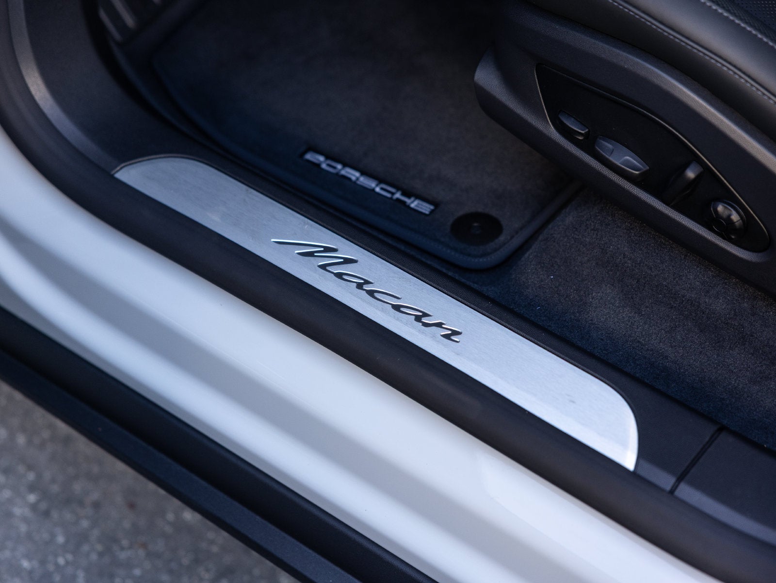 2026 Porsche Macan Macan Electric