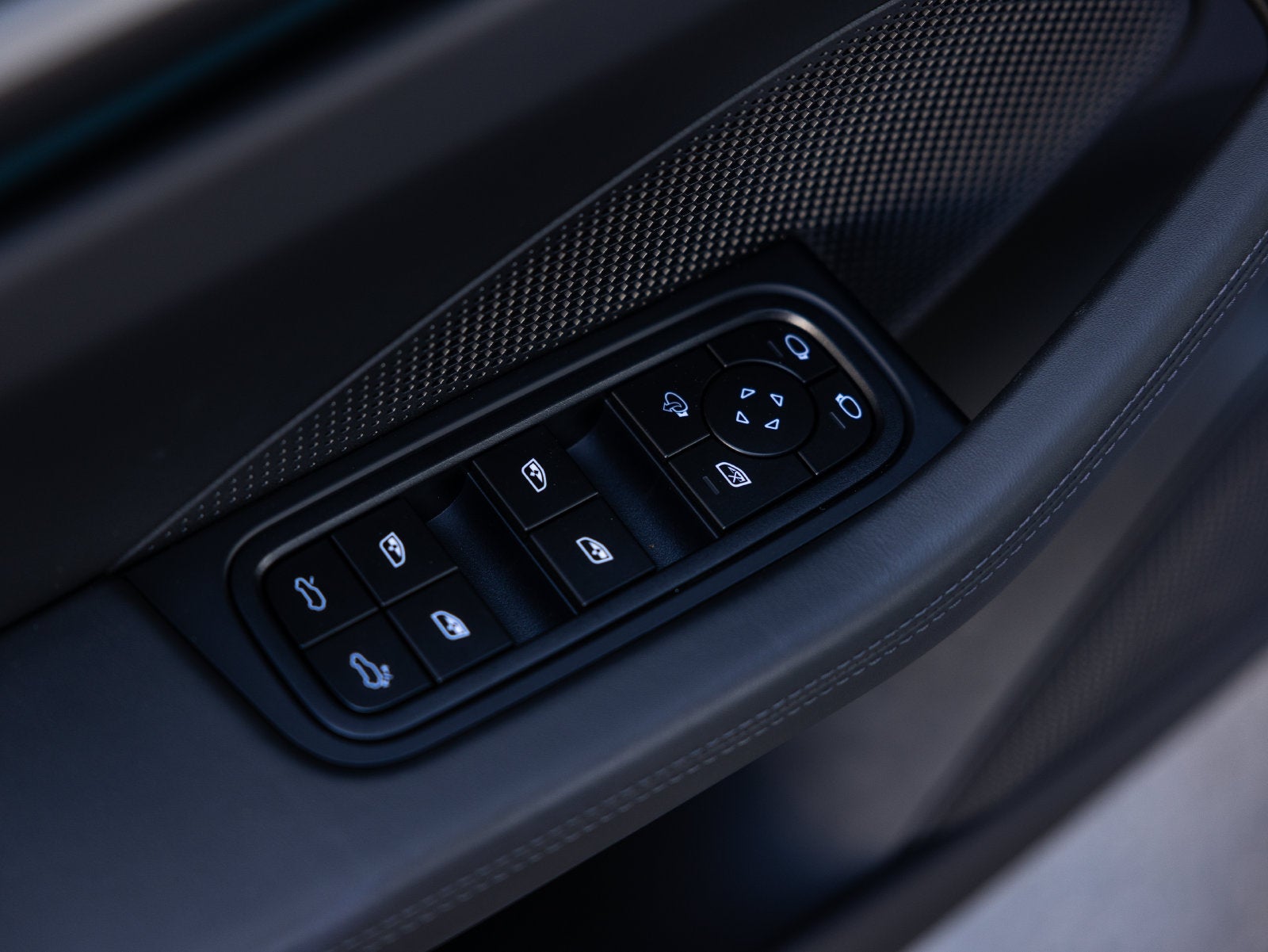 2026 Porsche Macan Macan Electric