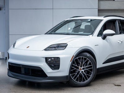 2025 Porsche Macan Macan Electric