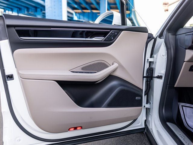 2025 Porsche Macan Macan Electric