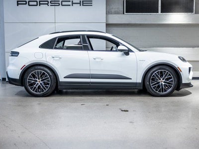 2025 Porsche Macan Macan Electric