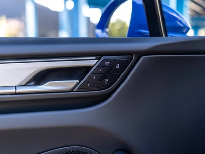 2026 Porsche Macan Macan Electric