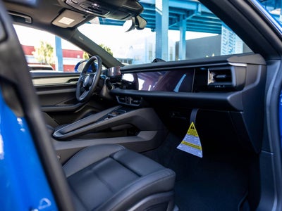 2026 Porsche Macan Macan Electric