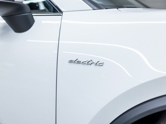 2025 Porsche Macan Macan Electric