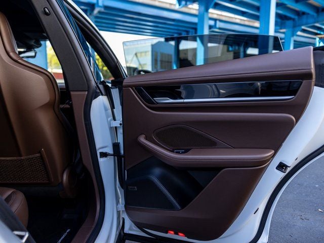 2025 Porsche Macan Macan Electric