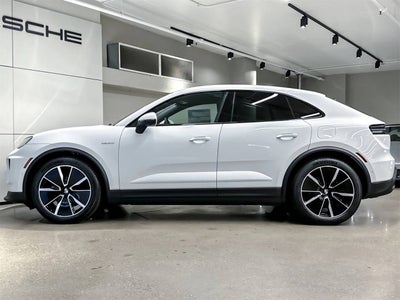 2025 Porsche Macan Macan Electric