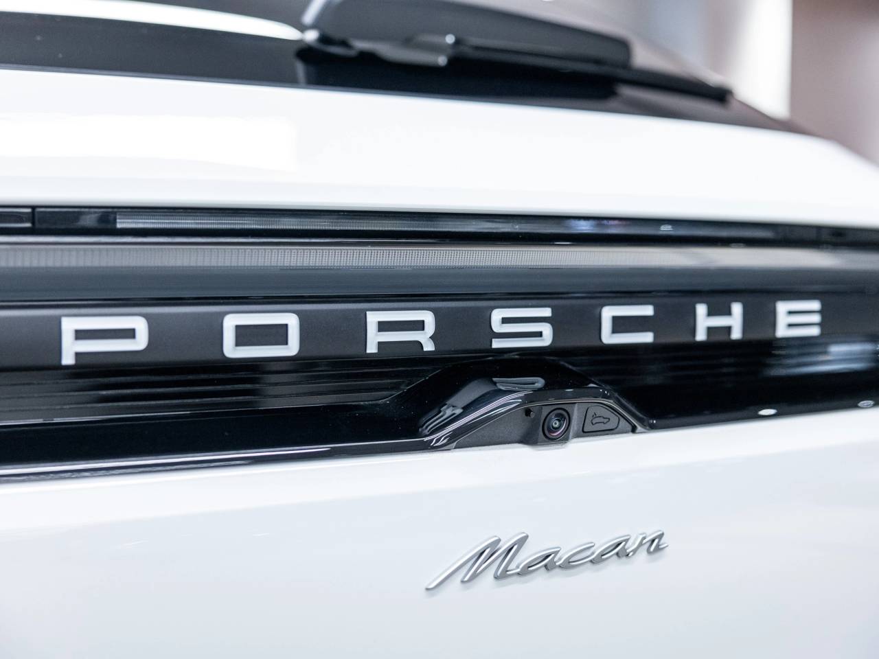 2025 Porsche Macan Macan Electric
