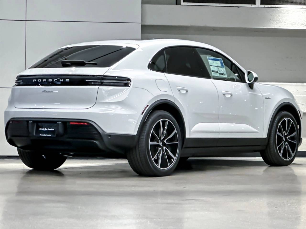 2025 Porsche Macan Macan Electric