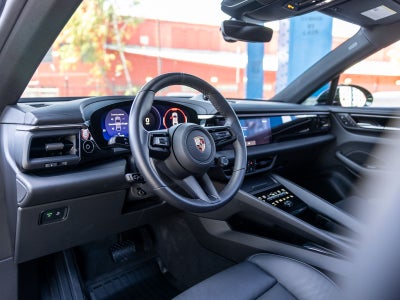2025 Porsche Macan Electric