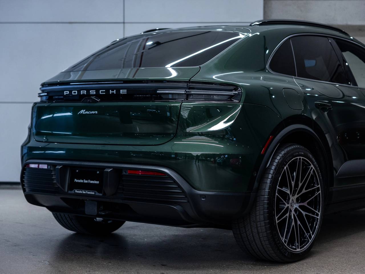 2025 Porsche Macan Electric