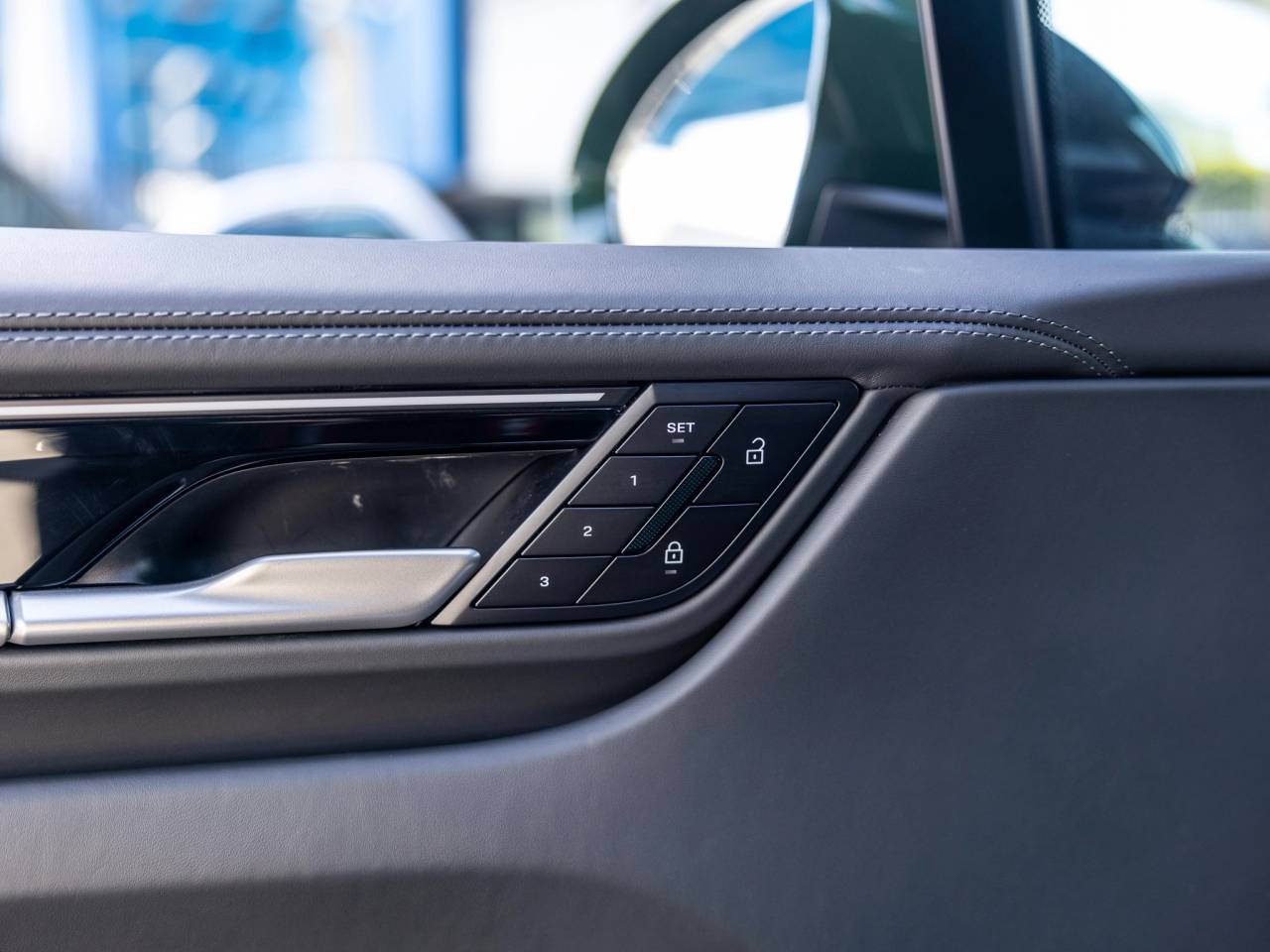 2025 Porsche Macan Electric