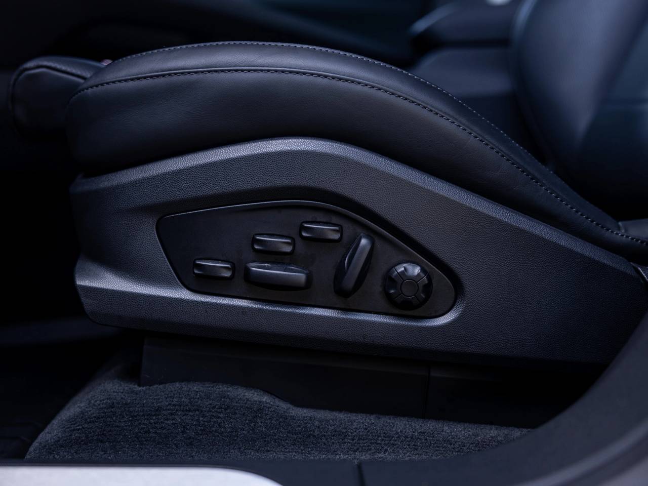 2025 Porsche Macan Electric
