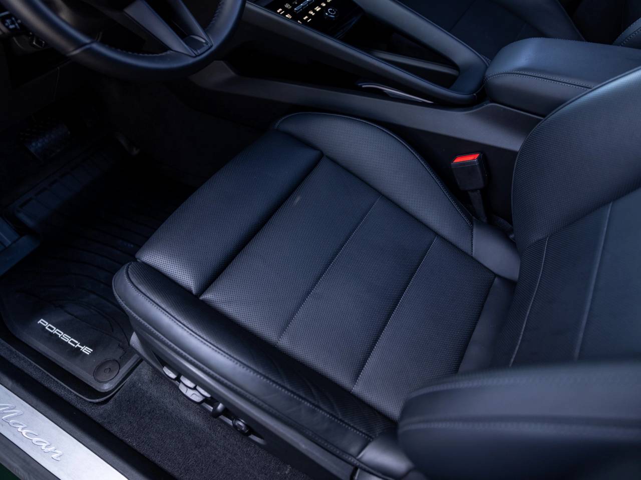 2025 Porsche Macan Electric
