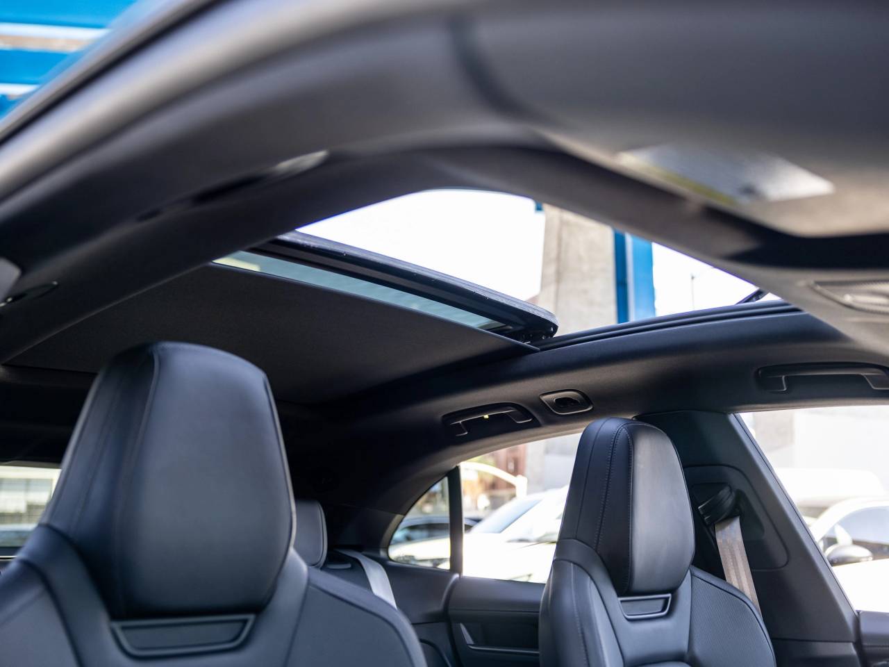 2025 Porsche Macan Electric