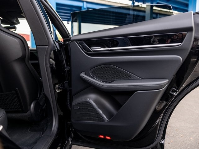 2025 Porsche Macan Macan Electric