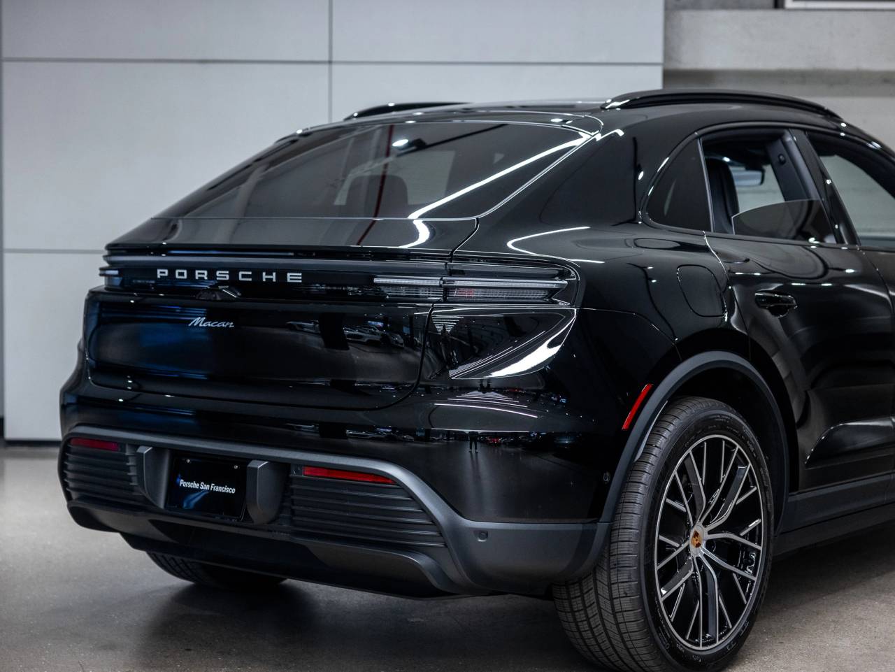 2025 Porsche Macan Macan Electric