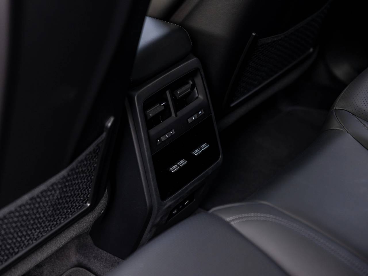 2025 Porsche Macan Macan Electric