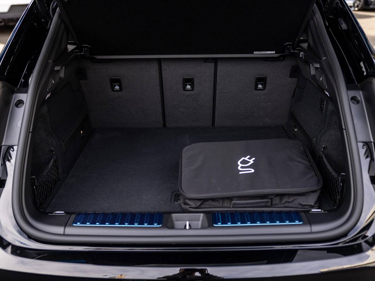 2025 Porsche Macan Macan Electric