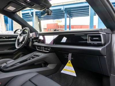 2025 Porsche Macan Macan Electric