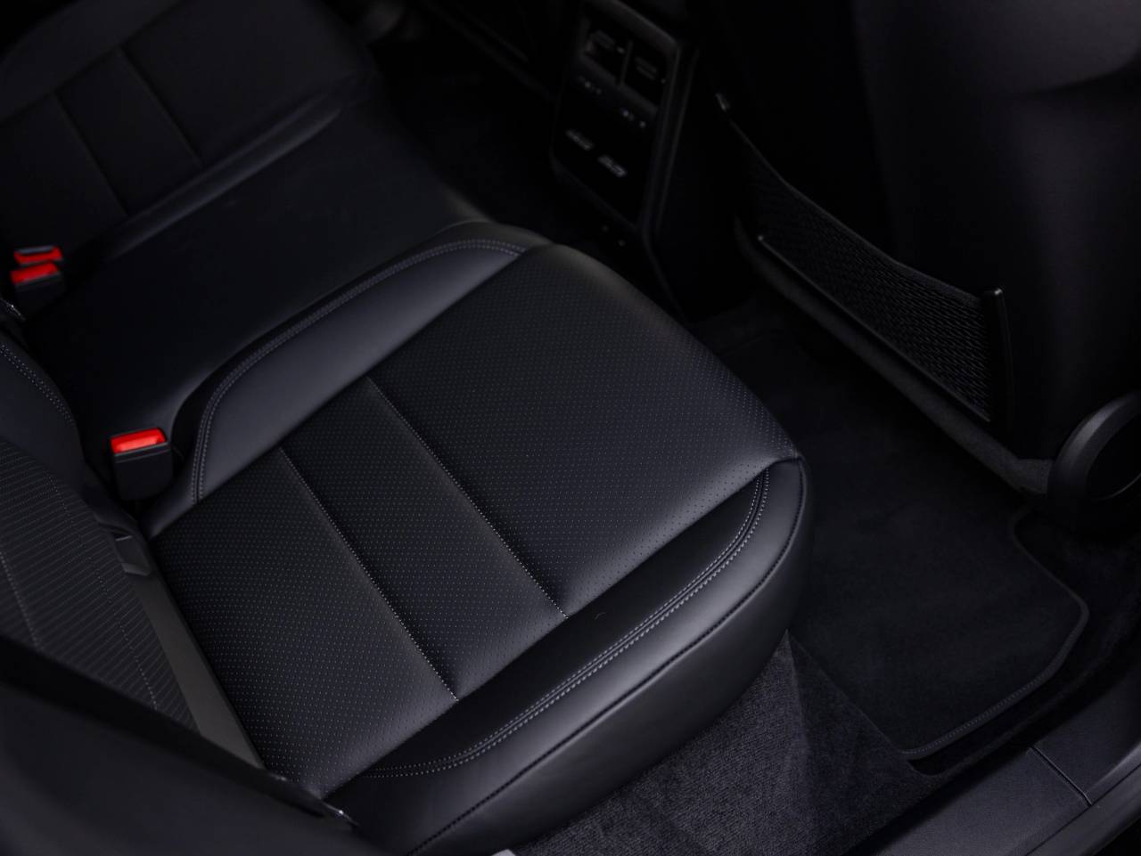 2025 Porsche Macan Macan Electric