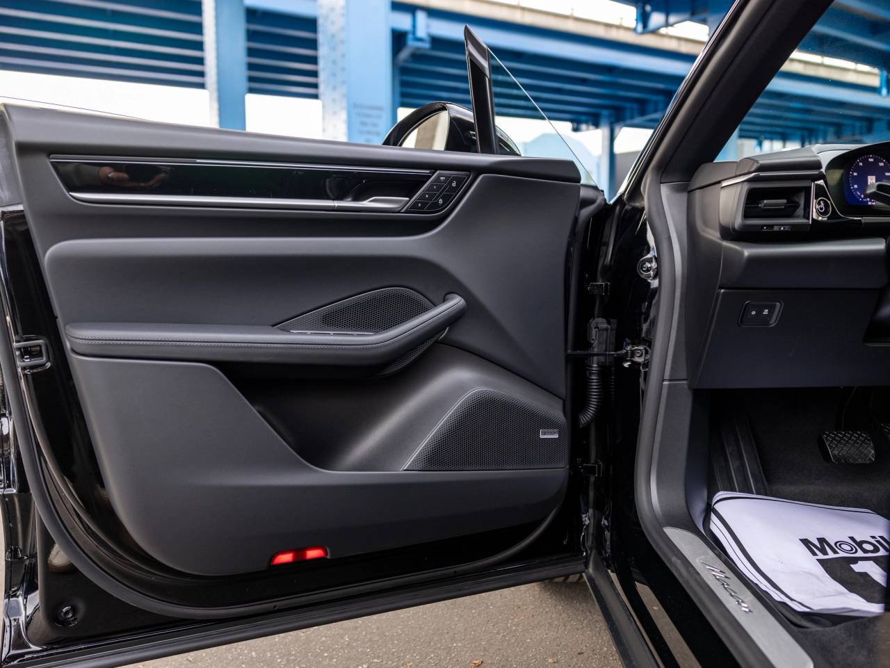 2025 Porsche Macan Macan Electric