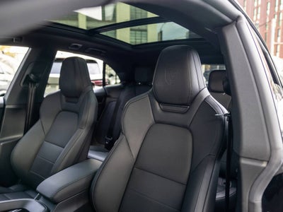 2025 Porsche Macan Macan Electric