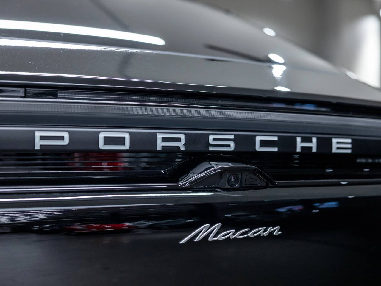 2025 Porsche Macan Macan Electric