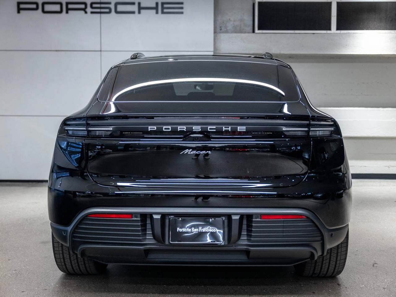 2025 Porsche Macan Macan Electric