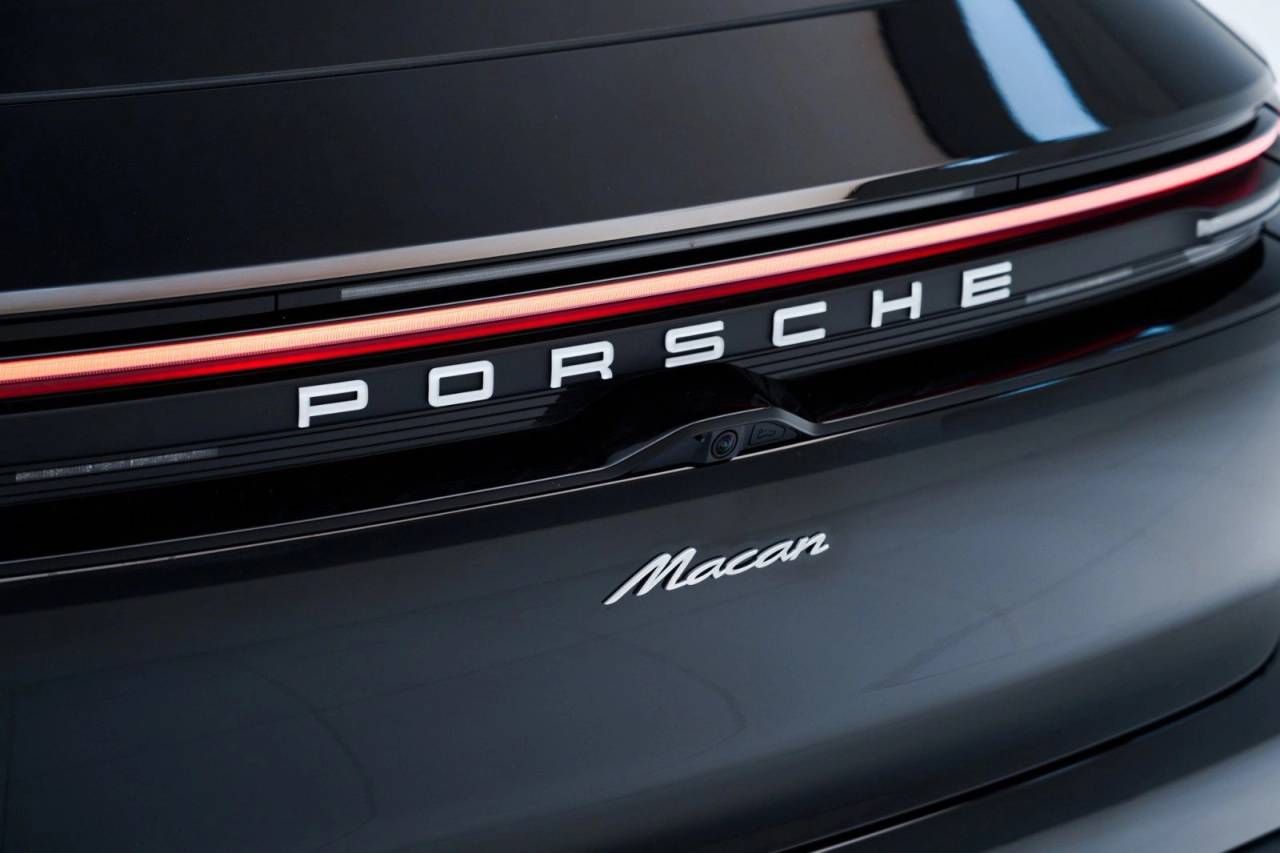 2025 Porsche Macan Macan Electric
