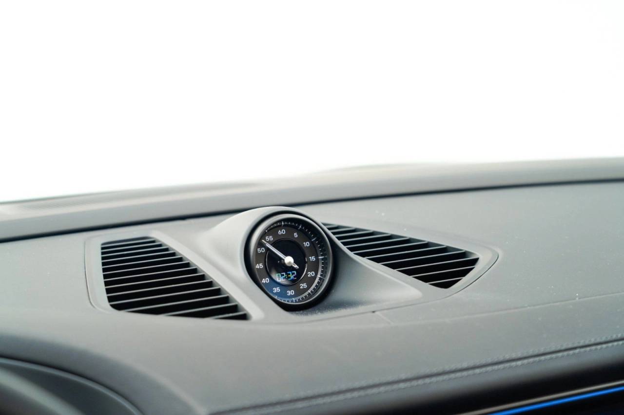 2025 Porsche Macan Macan Electric