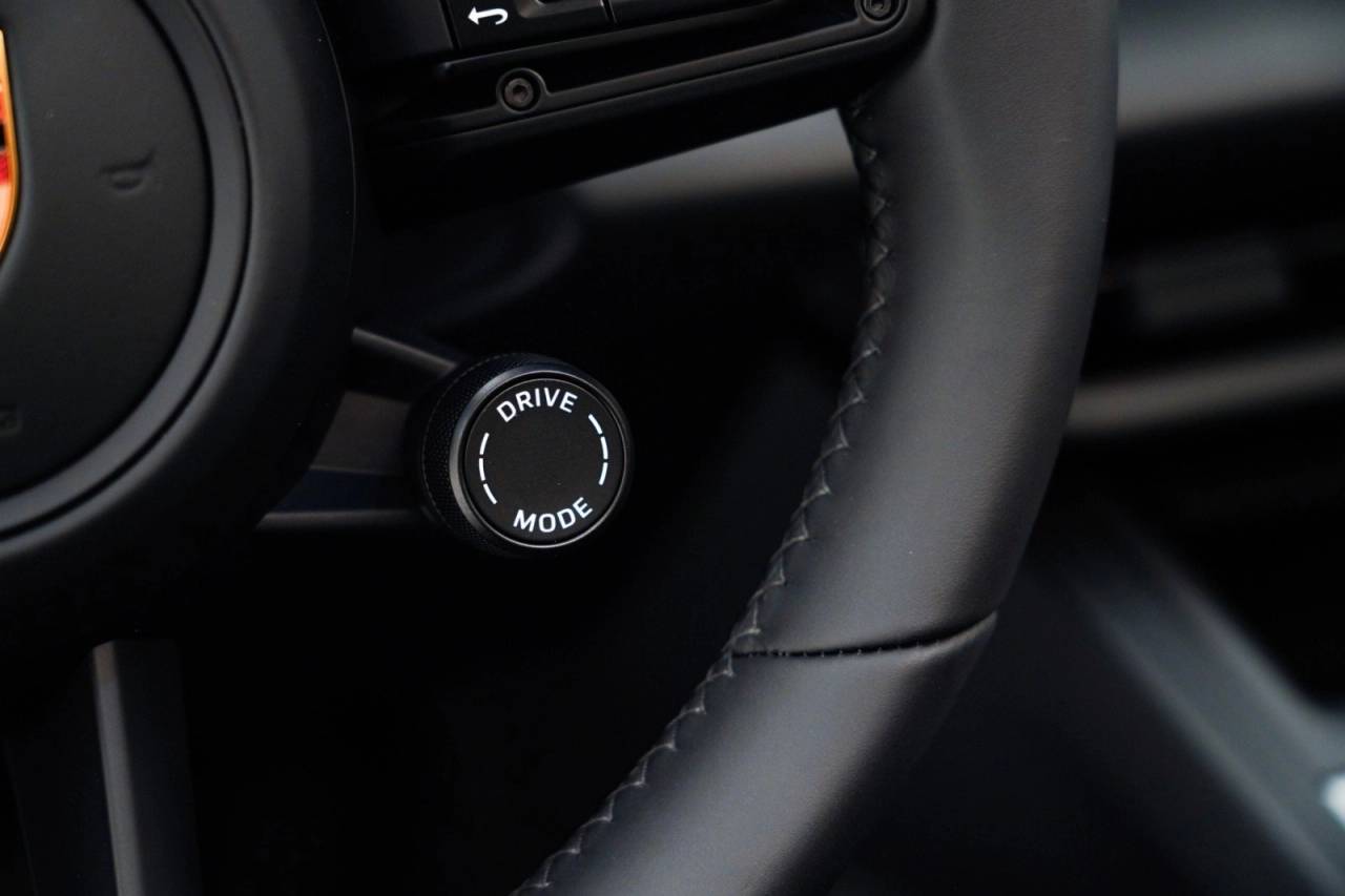 2025 Porsche Macan Macan Electric