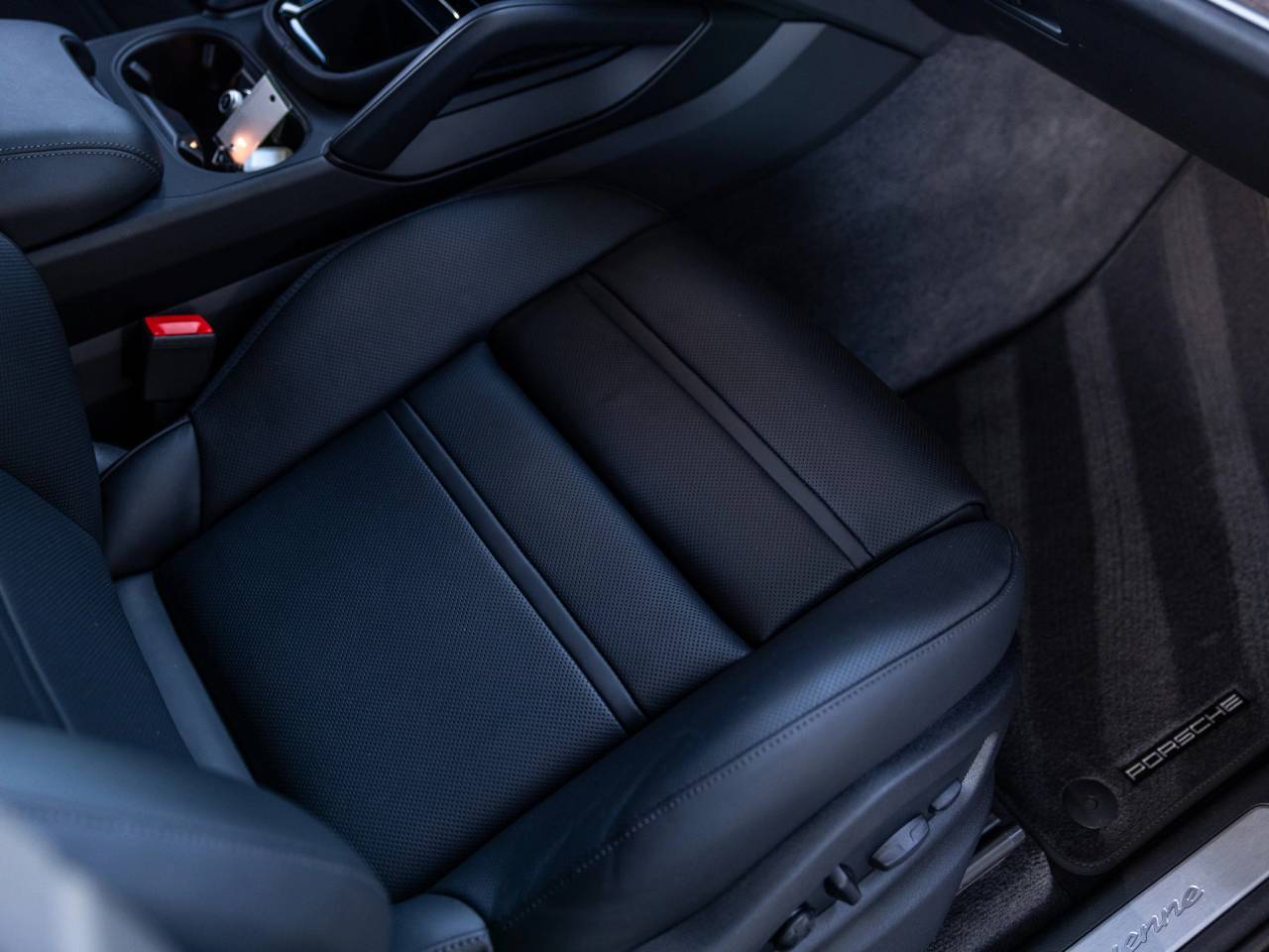 2025 Porsche Cayenne Cayenne E-Hybrid