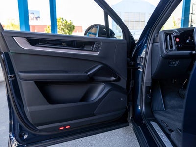 2025 Porsche Cayenne Cayenne E-Hybrid