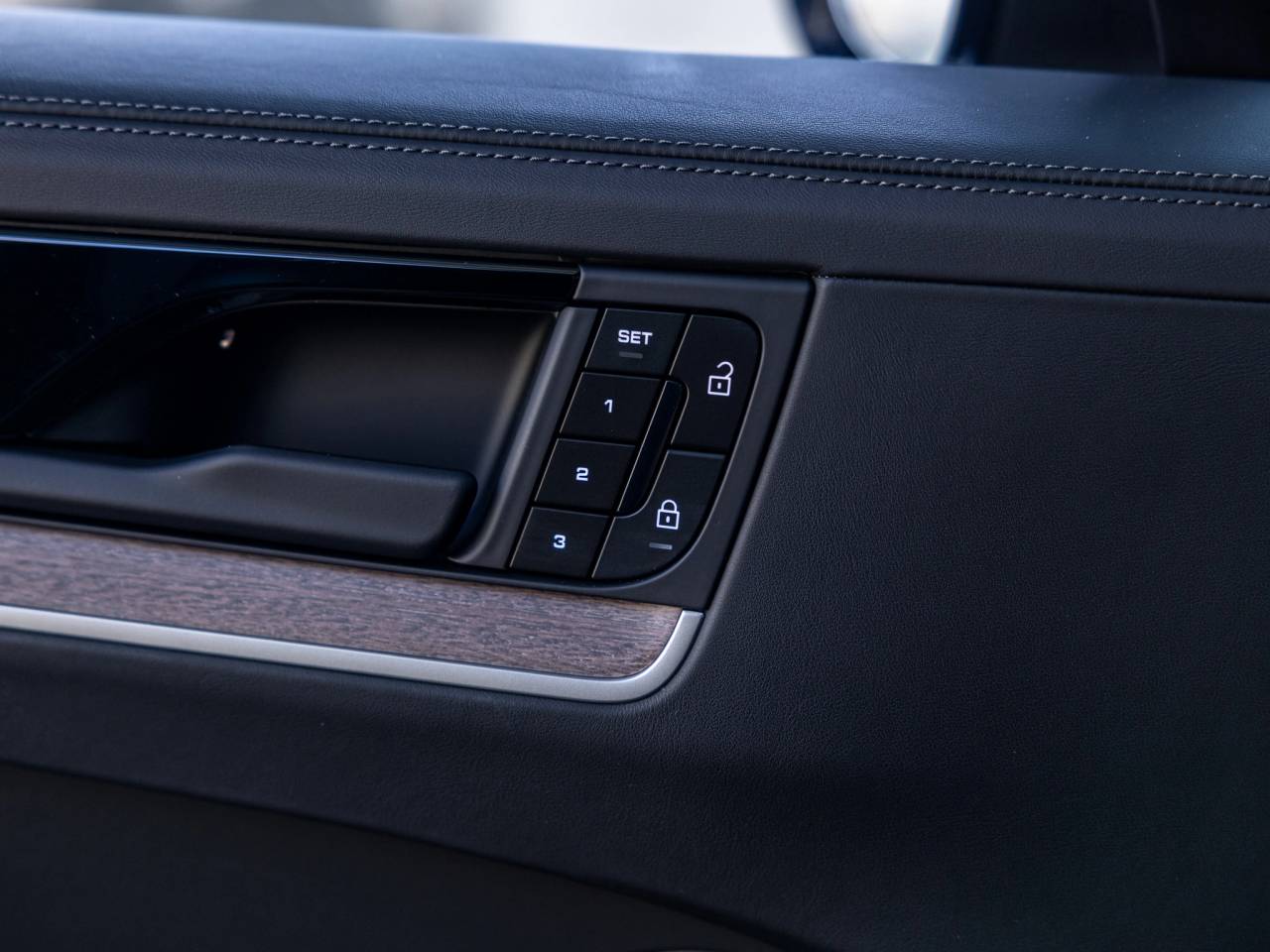 2025 Porsche Cayenne Cayenne E-Hybrid