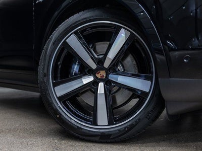 2026 Porsche Cayenne E-Hybrid Base