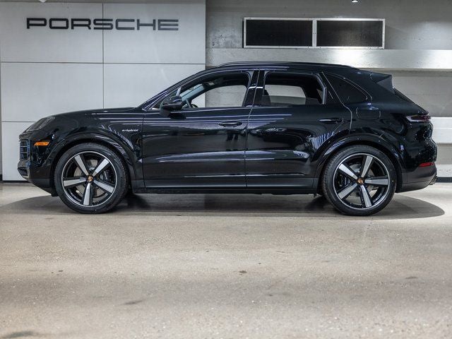 2026 Porsche Cayenne E-Hybrid Base