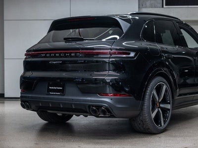 2026 Porsche Cayenne E-Hybrid Base
