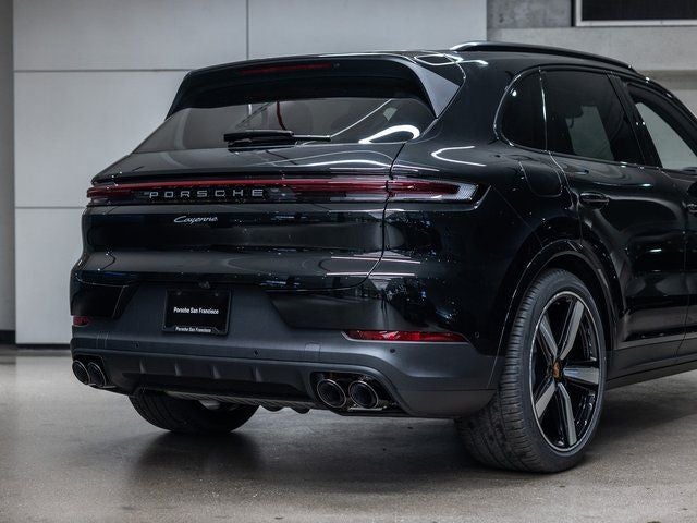 2026 Porsche Cayenne E-Hybrid Base
