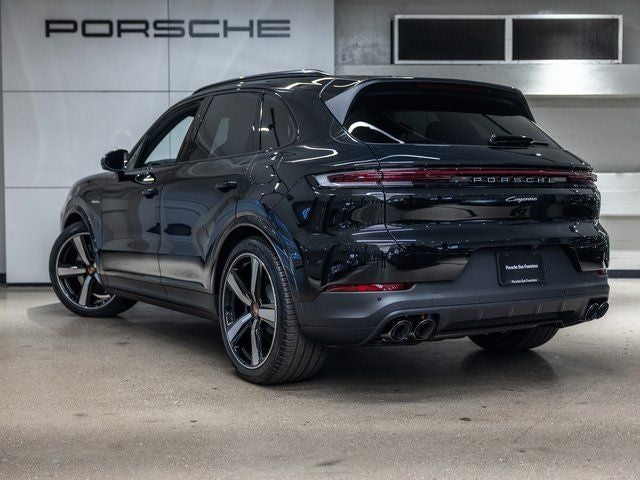 2026 Porsche Cayenne E-Hybrid Base