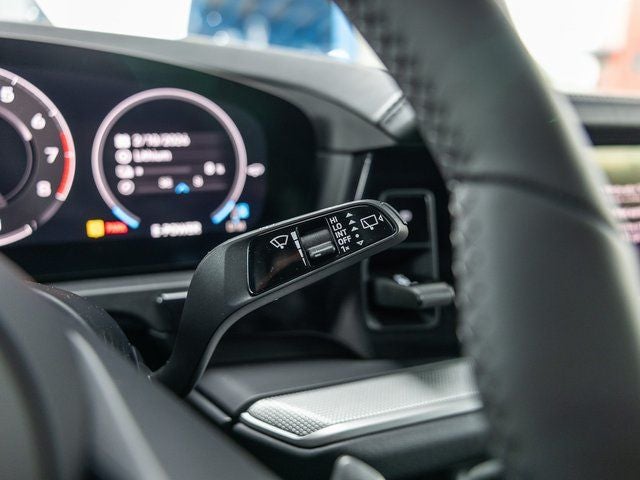 2026 Porsche Cayenne E-Hybrid Base