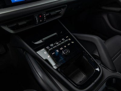 2026 Porsche Cayenne E-Hybrid Base