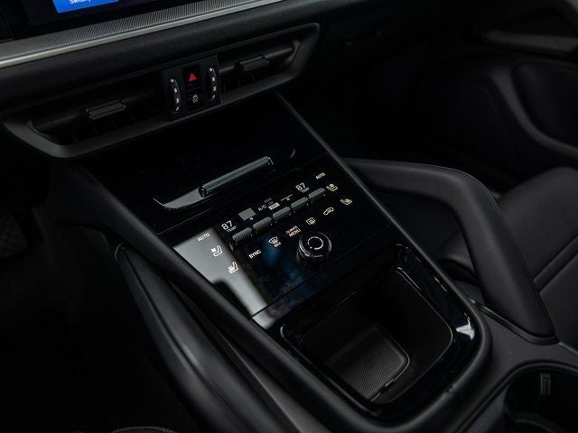 2026 Porsche Cayenne E-Hybrid Base