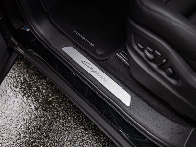 2026 Porsche Cayenne E-Hybrid Base