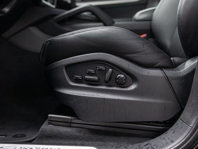 2026 Porsche Cayenne E-Hybrid Base