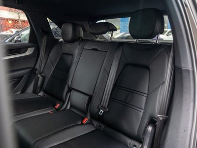 2026 Porsche Cayenne E-Hybrid Base