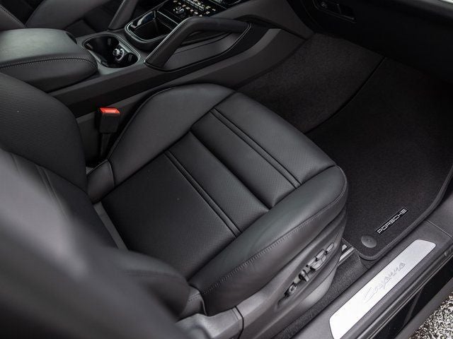 2026 Porsche Cayenne E-Hybrid Base