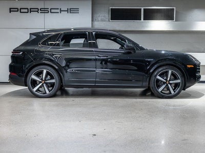 2026 Porsche Cayenne E-Hybrid Base
