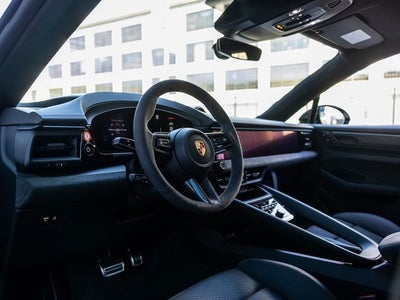 2026 Porsche Macan Macan GTS Electric