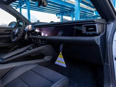 2026 Porsche Macan Macan GTS Electric